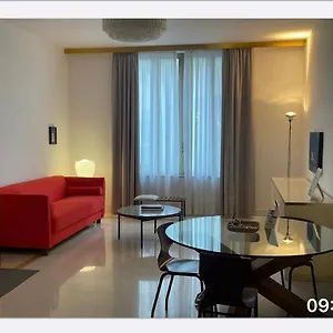 Corso Novara 5 Design , Napels Italië