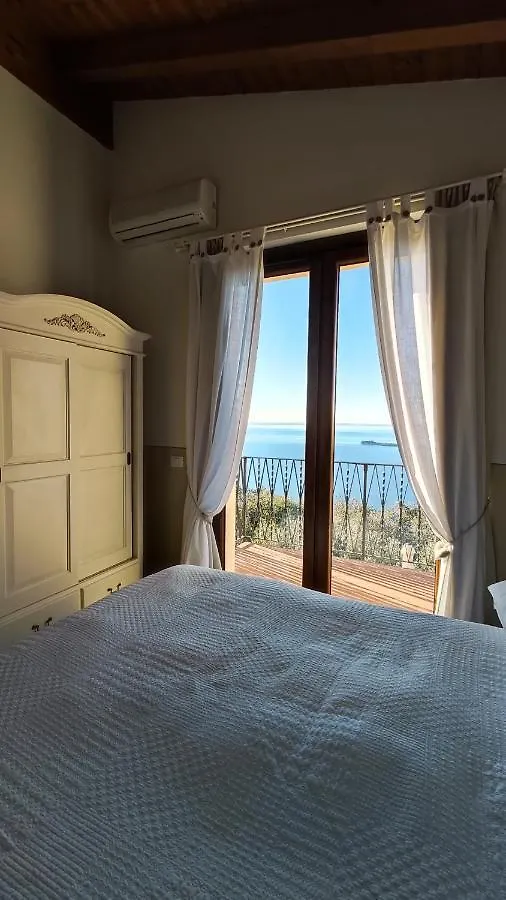 Farm stay Agriturismo Il Casale Del Lago Gardone Riviera Italy